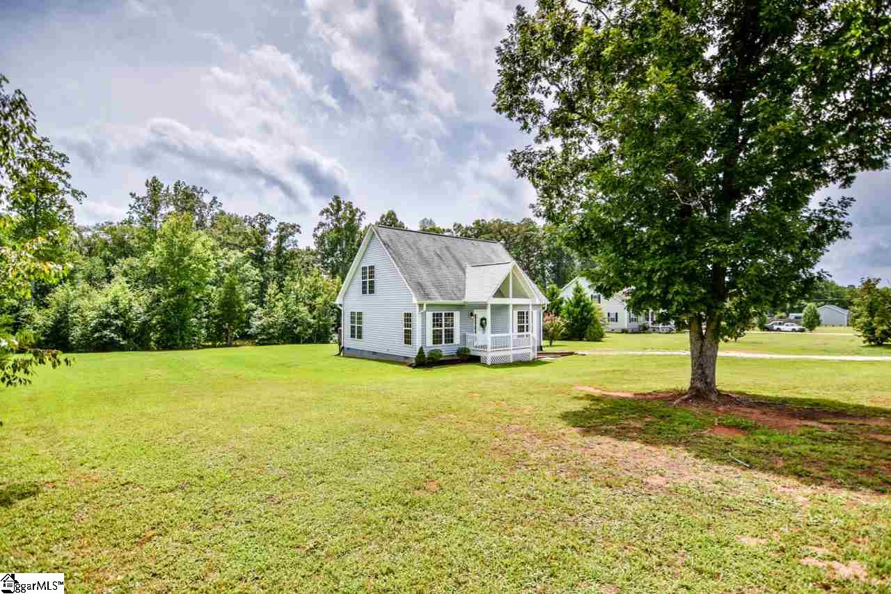 2664 Bolt Road Gray Court, SC 29645 - Photo 4 of 25