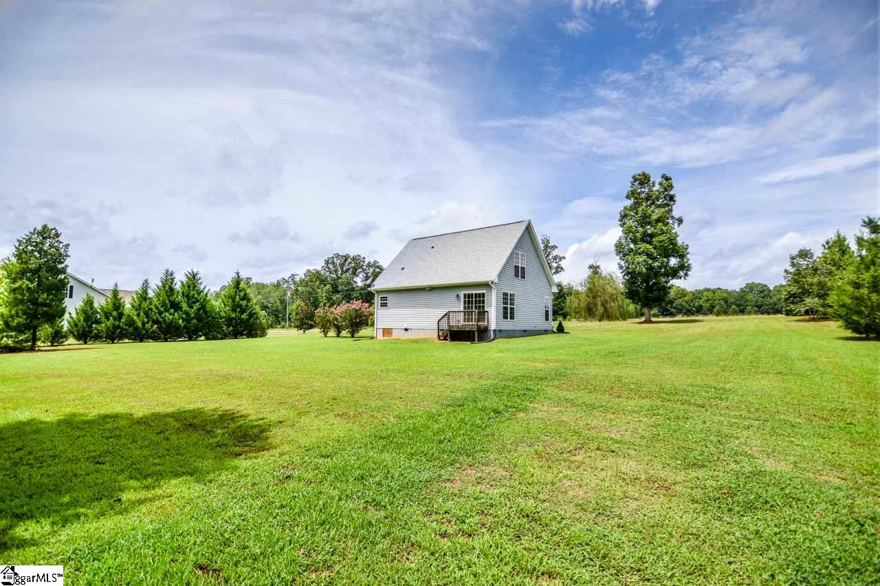 2664 Bolt Road Gray Court, SC 29645 - Photo 5 of 25