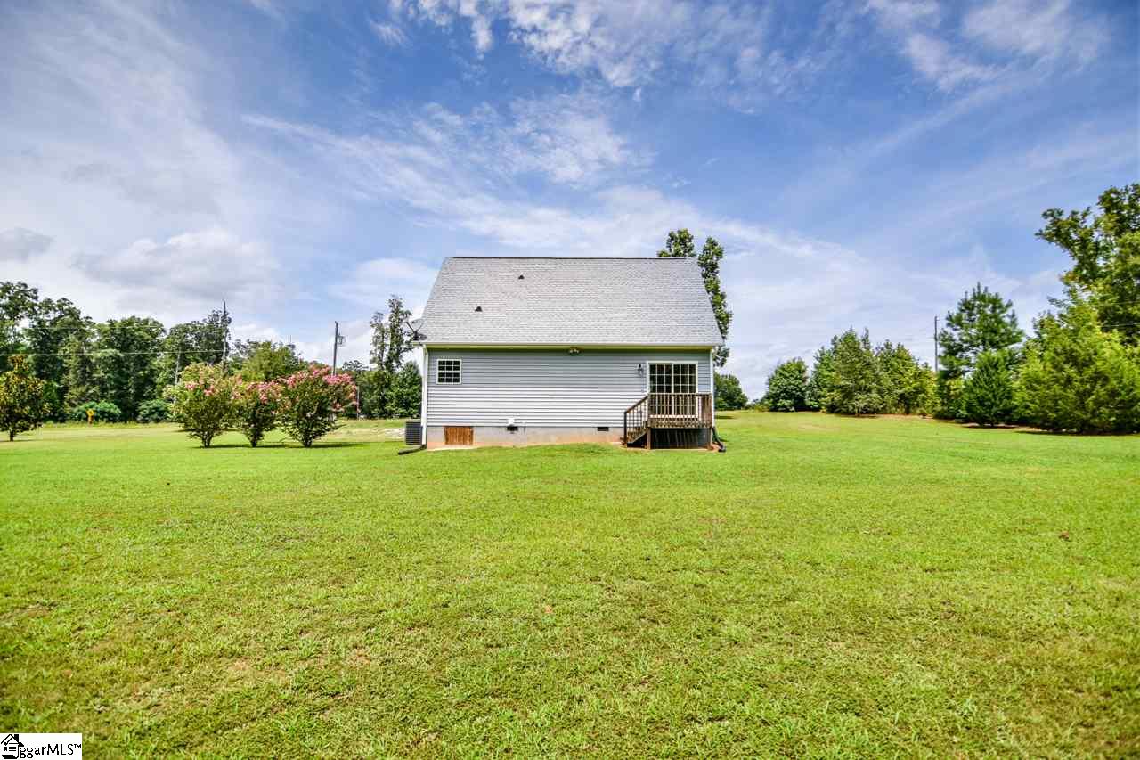2664 Bolt Road Gray Court, SC 29645 - Photo 7 of 25