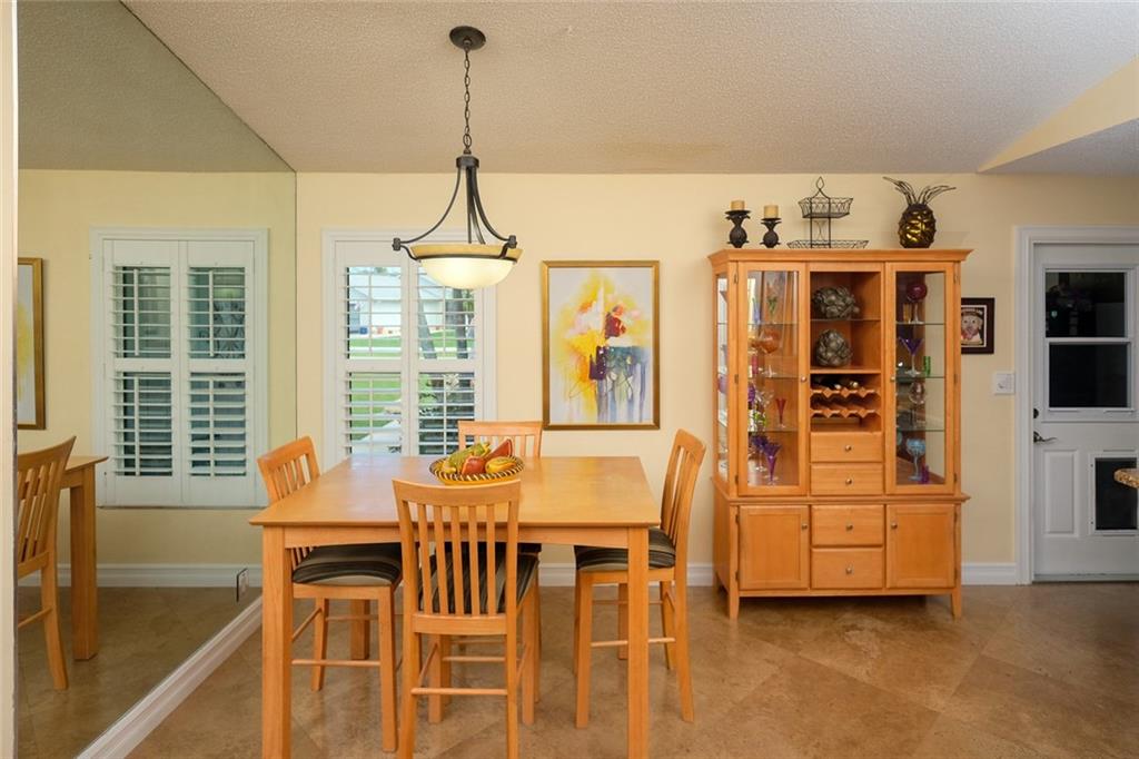 6882 Southeast Raintree Avenue Stuart, FL 34997 - Photo 10 of 35 Gallery Image 10