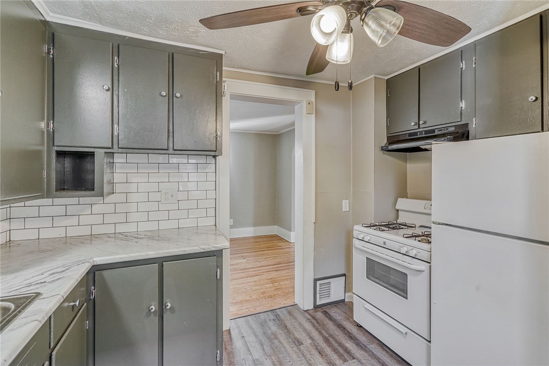 37 Chili Terrace Rochester, NY 14619 - Photo 14 of 27