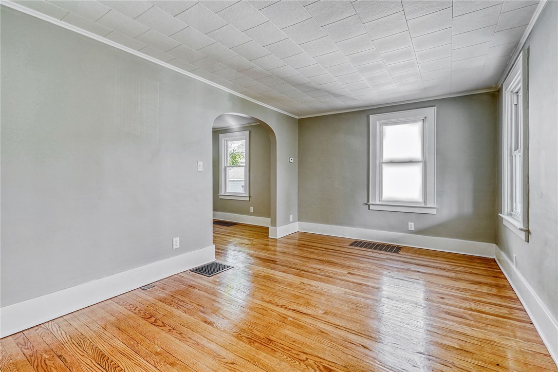 37 Chili Terrace Rochester, NY 14619 - Photo 4 of 27