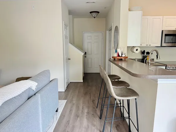 $2,950 | 130 River Landing Drive, Unit 4202, Daniel Island, SC 29492