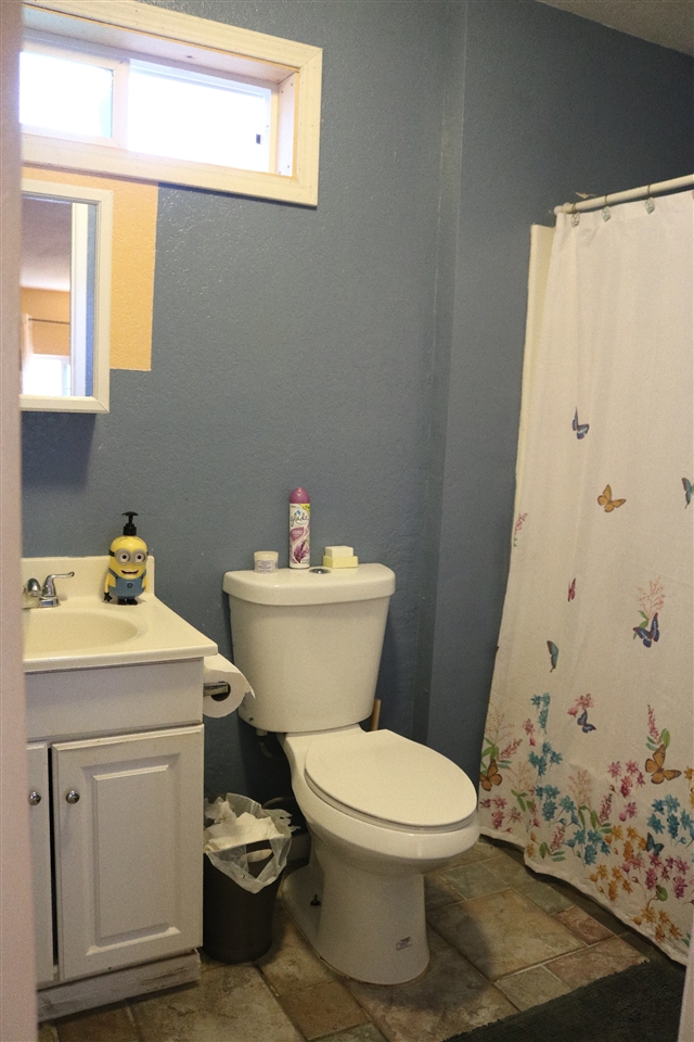 908 Banock Street Spring Valley, CA 91977 - Photo 4 of 19 Gallery Image 4