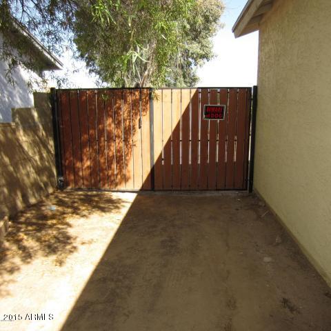1726 East Apollo Road Phoenix, AZ 85042 - Photo 15 of 18 RV gate