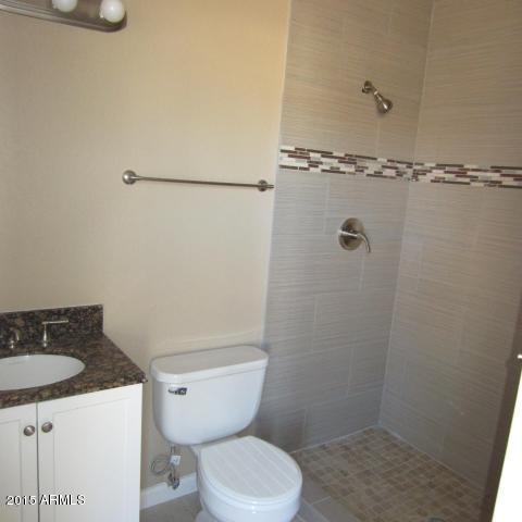 1726 East Apollo Road Phoenix, AZ 85042 - Photo 5 of 18 Bath 2