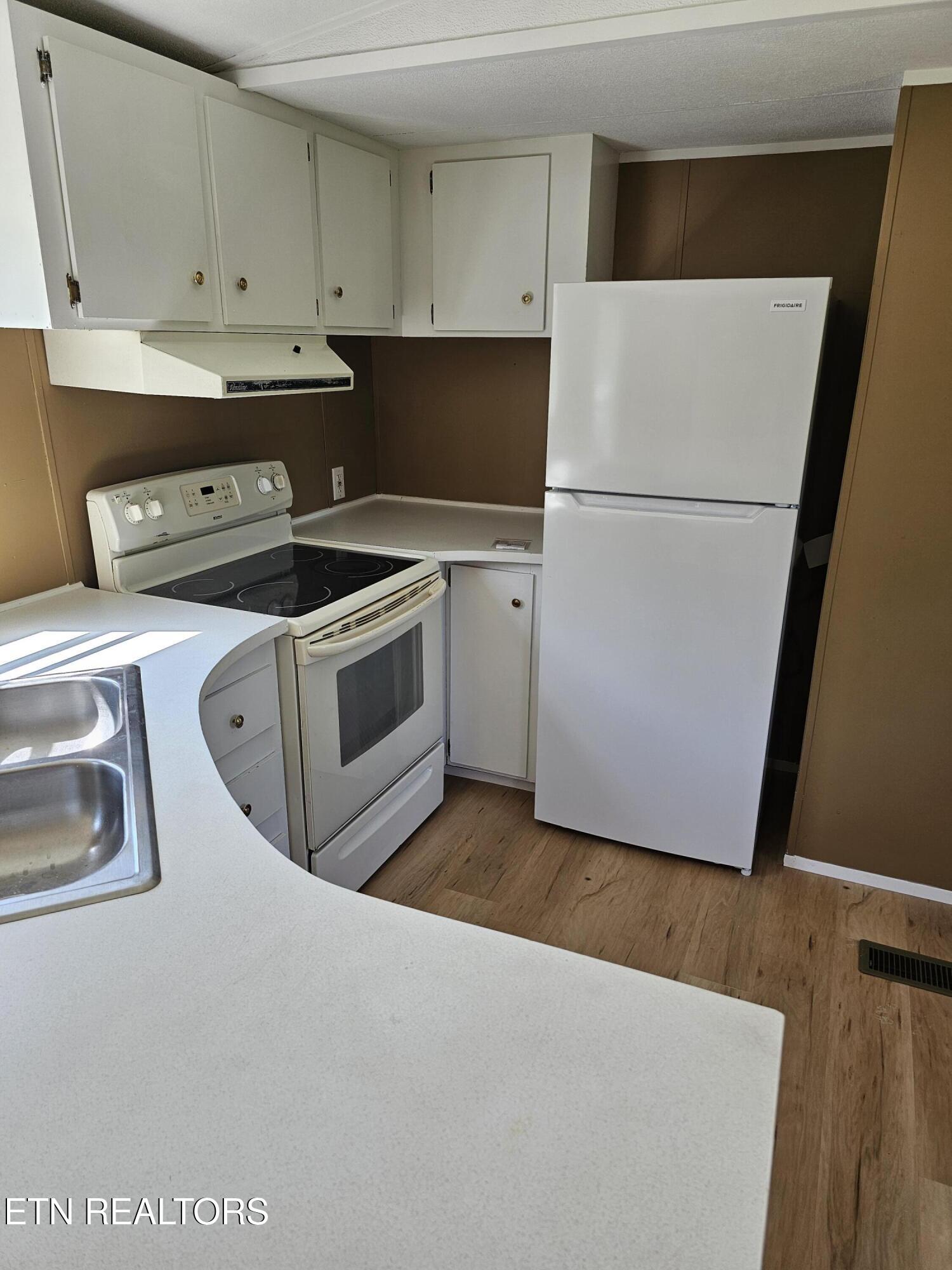 25 Pangle Street Englewood, TN 37329 - Photo 4 of 9 20250412_114816