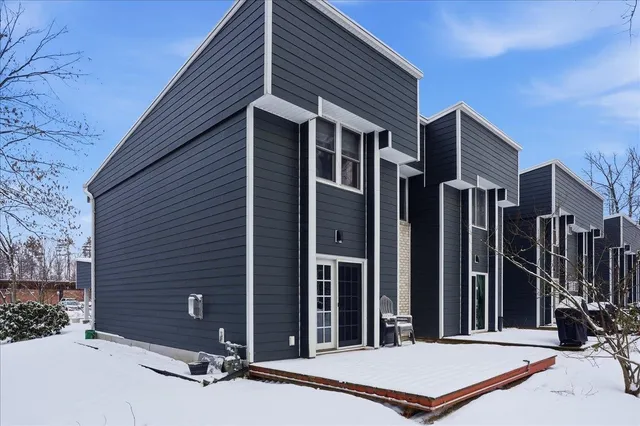 $317,000 | 8 Timber Lane, Unit 16, South Burlington, VT 05403