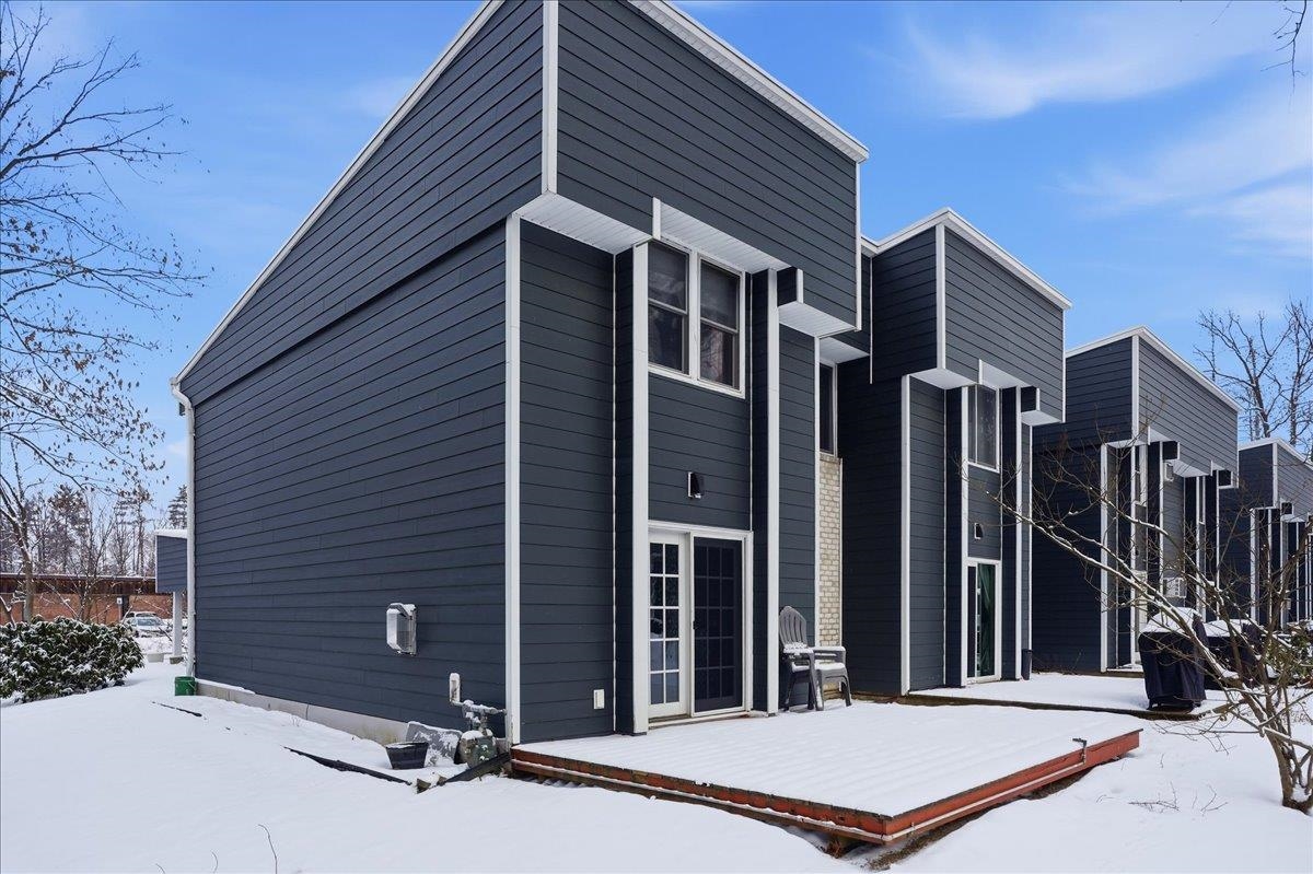 8 Timber Lane, Unit 16 South Burlington, VT 05403 - Photo 1 of 37