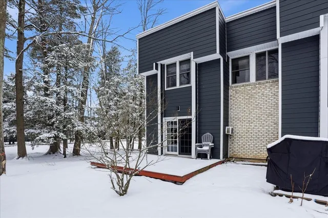 $310,000 | 8 Timber Lane, Unit 16, South Burlington, VT 05403