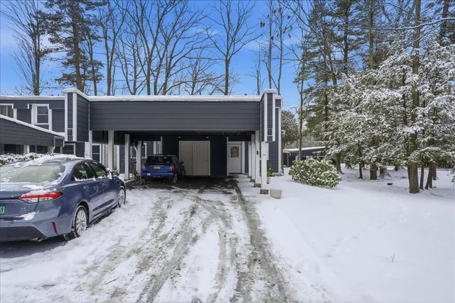 $310,000 | 8 Timber Lane, Unit 16, South Burlington, VT 05403