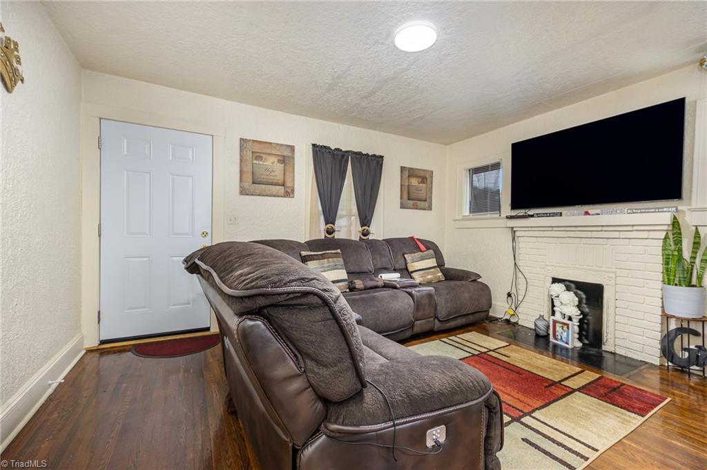 1810 Johnson Street High Point, NC 27262 - Photo 6 of 22 Gallery Image 6