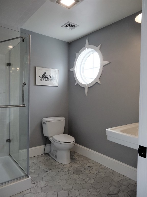 495 Spring Street Newport, RI 02840 - Photo 11 of 44 Second Floor full bathroom