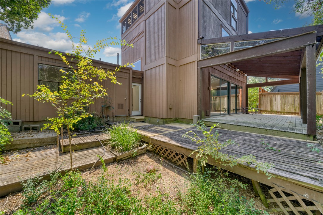 1513 Wolf Run College Station, TX 77840 - Photo 28 of 33