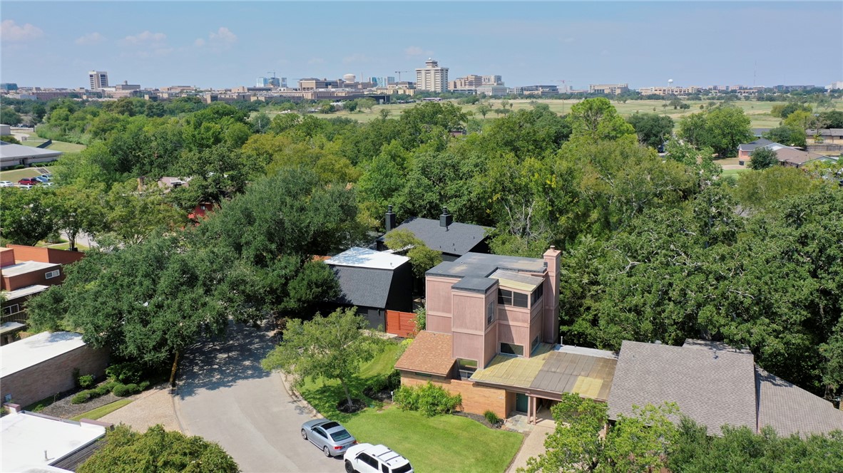 1513 Wolf Run College Station, TX 77840 - Photo 33 of 33 Close proximity to Texas A&M Campus