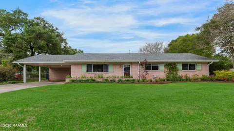 $345,000 | 208 Robert Drive, Lafayette, LA 70506