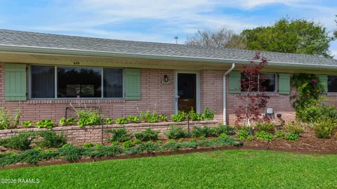 $345,000 | 208 Robert Drive, Lafayette, LA 70506