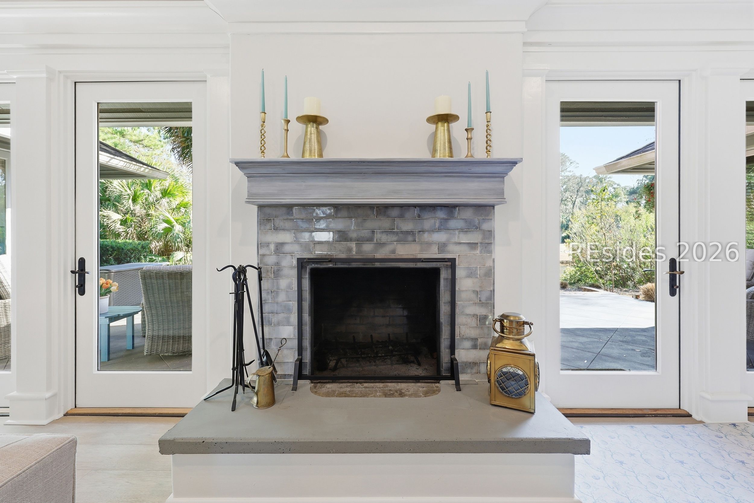 28 Pine Island Road Hilton Head Island, SC 29928 - Photo 12 of 84 FIREPLACE + CUSTOM TRIM DETAIL
