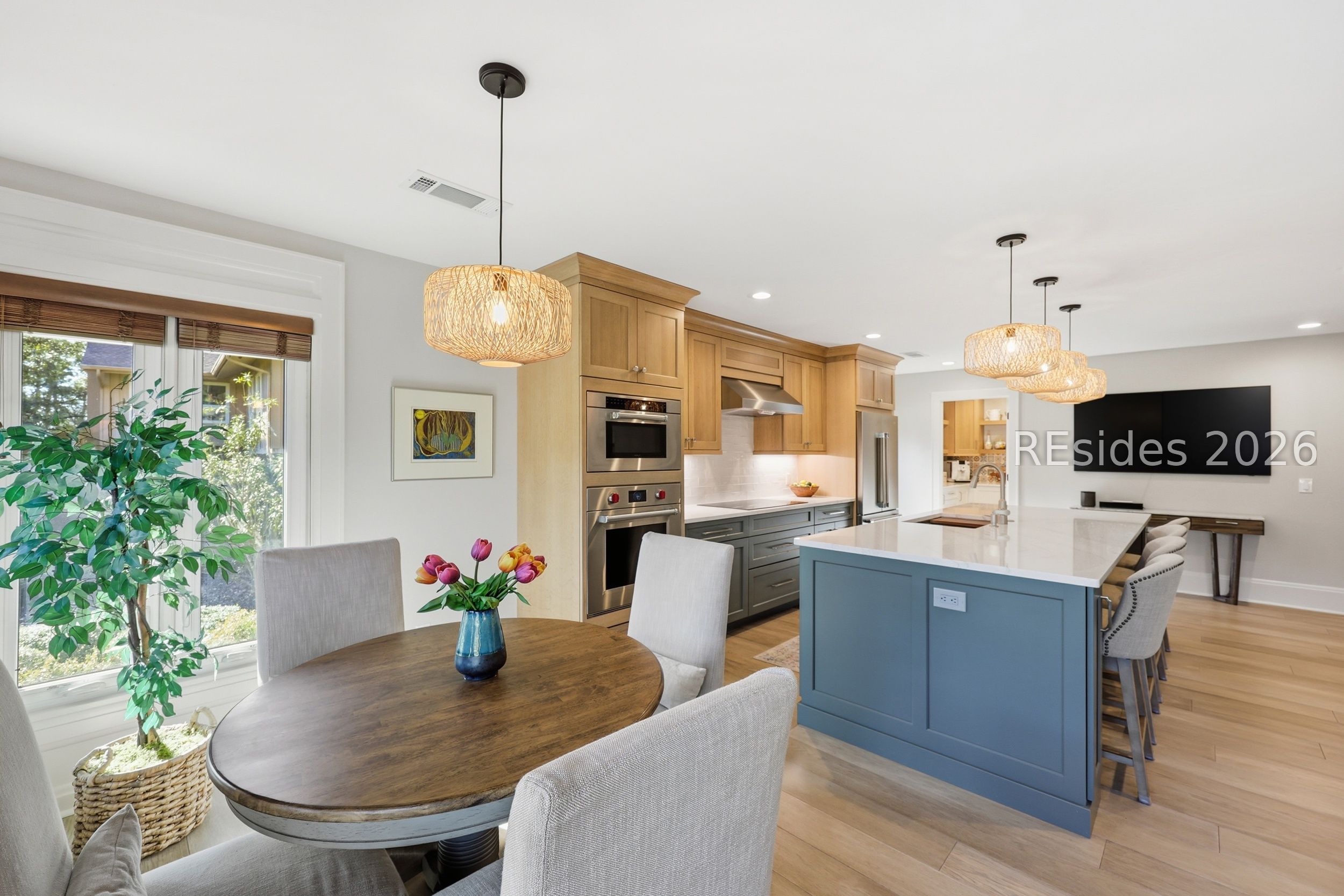 28 Pine Island Road Hilton Head Island, SC 29928 - Photo 22 of 84 KITCHEN + DINING SPACE