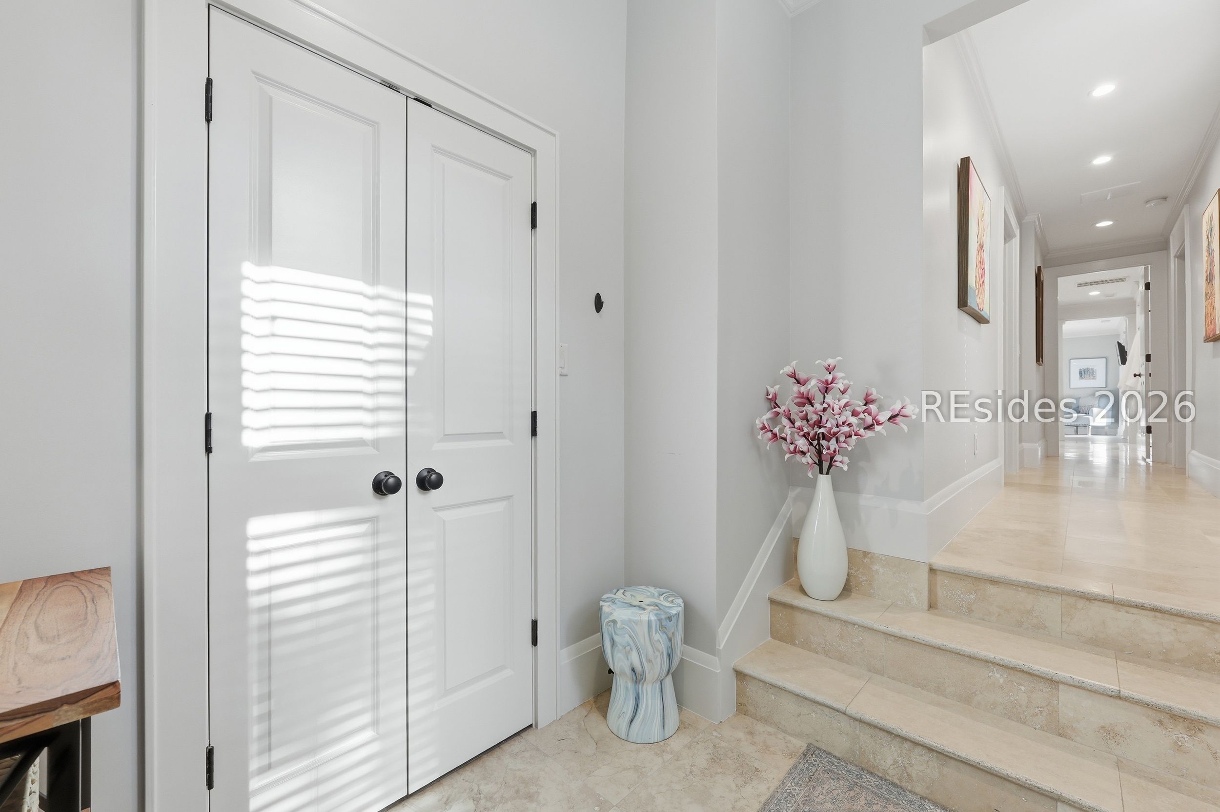 28 Pine Island Road Hilton Head Island, SC 29928 - Photo 27 of 84 HALLWAY - ALTERNATE VIEW