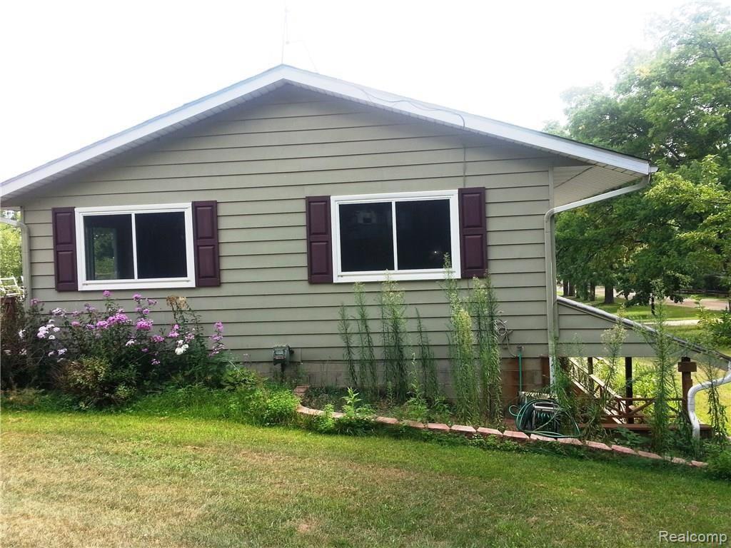 5116 Skelton Road Columbiaville, MI 48421 - Photo 8 of 30