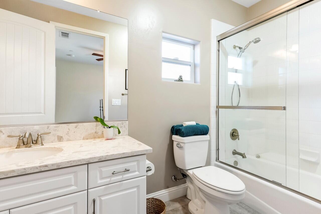 591 Valley Oak Road Solvang, CA 93463 - Photo 14 of 25 Guest room office bathroom