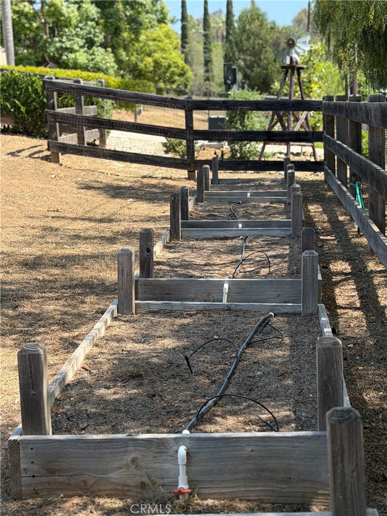 3839 Forbell Place Fallbrook, CA 92028 - Photo 30 of 98 Raised vegetable garden boxes with irrigation