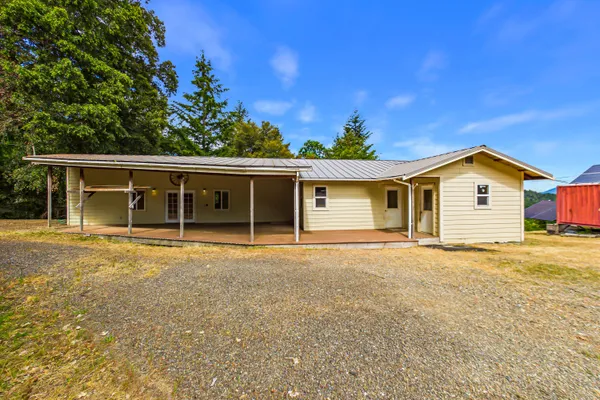 $498,000 | 3761 Blue Rock Road, Garberville, CA 95542