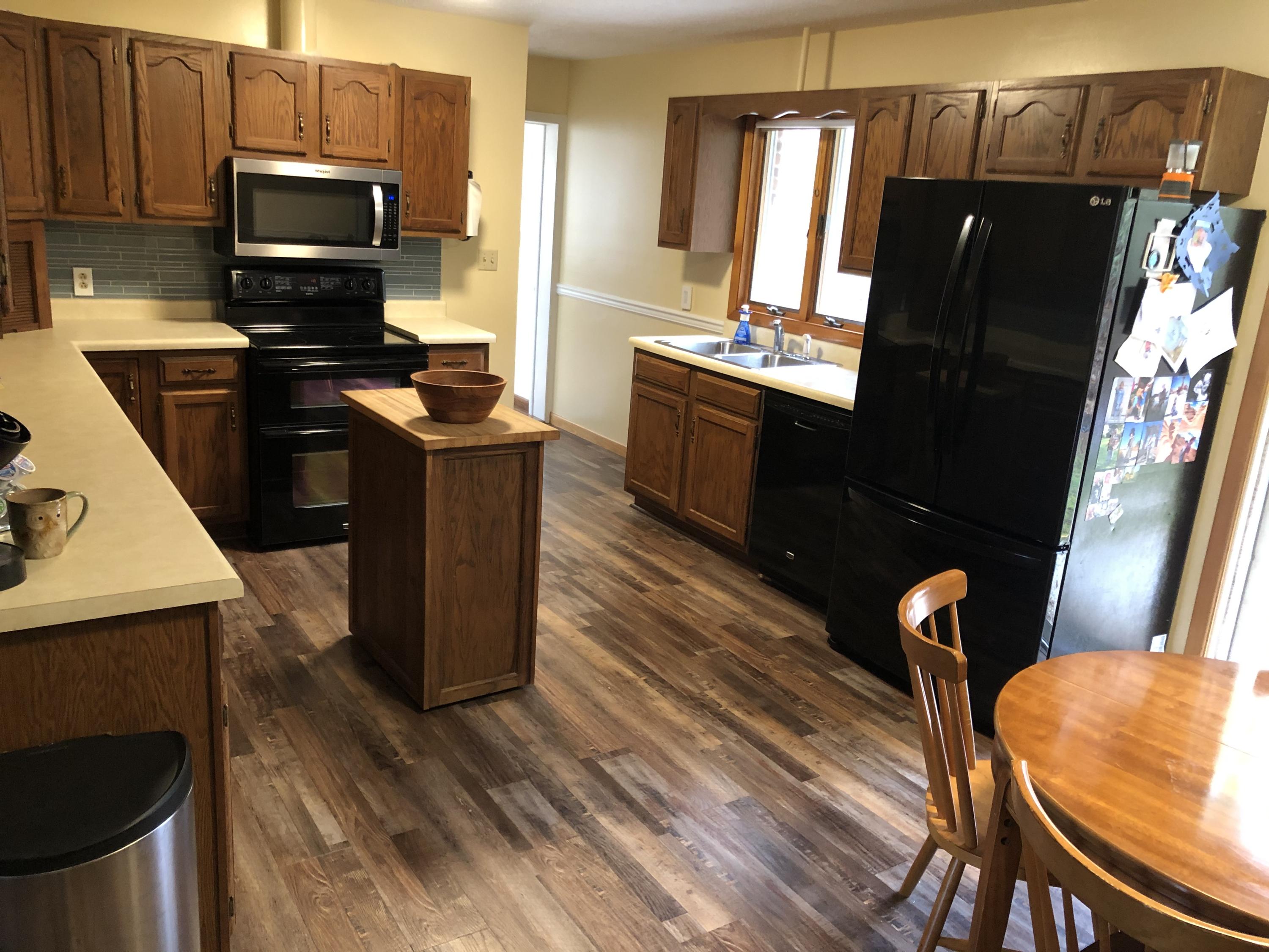 1050 Poplar Springs Road Kingston, TN 37763 - Photo 3 of 31 02