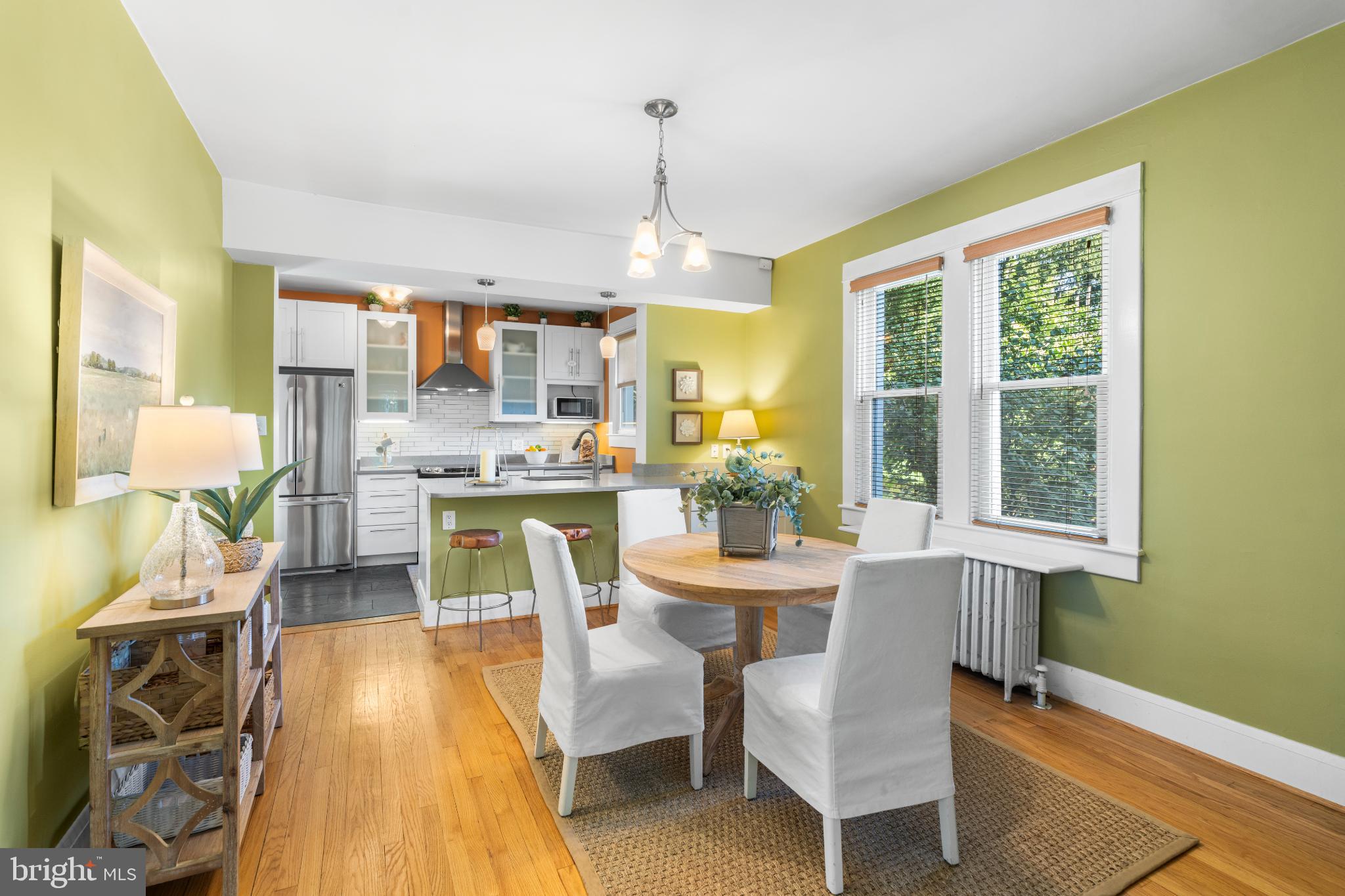 532 Overbrook Road Baltimore, MD 21212 - Photo 13 of 44 a dining room with furniture and a window