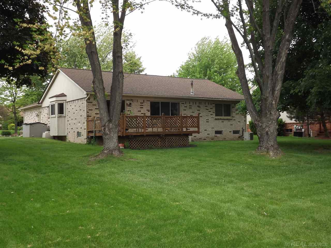 2099 Highsplint Drive Rochester Hills, MI 48307 - Photo 3 of 14