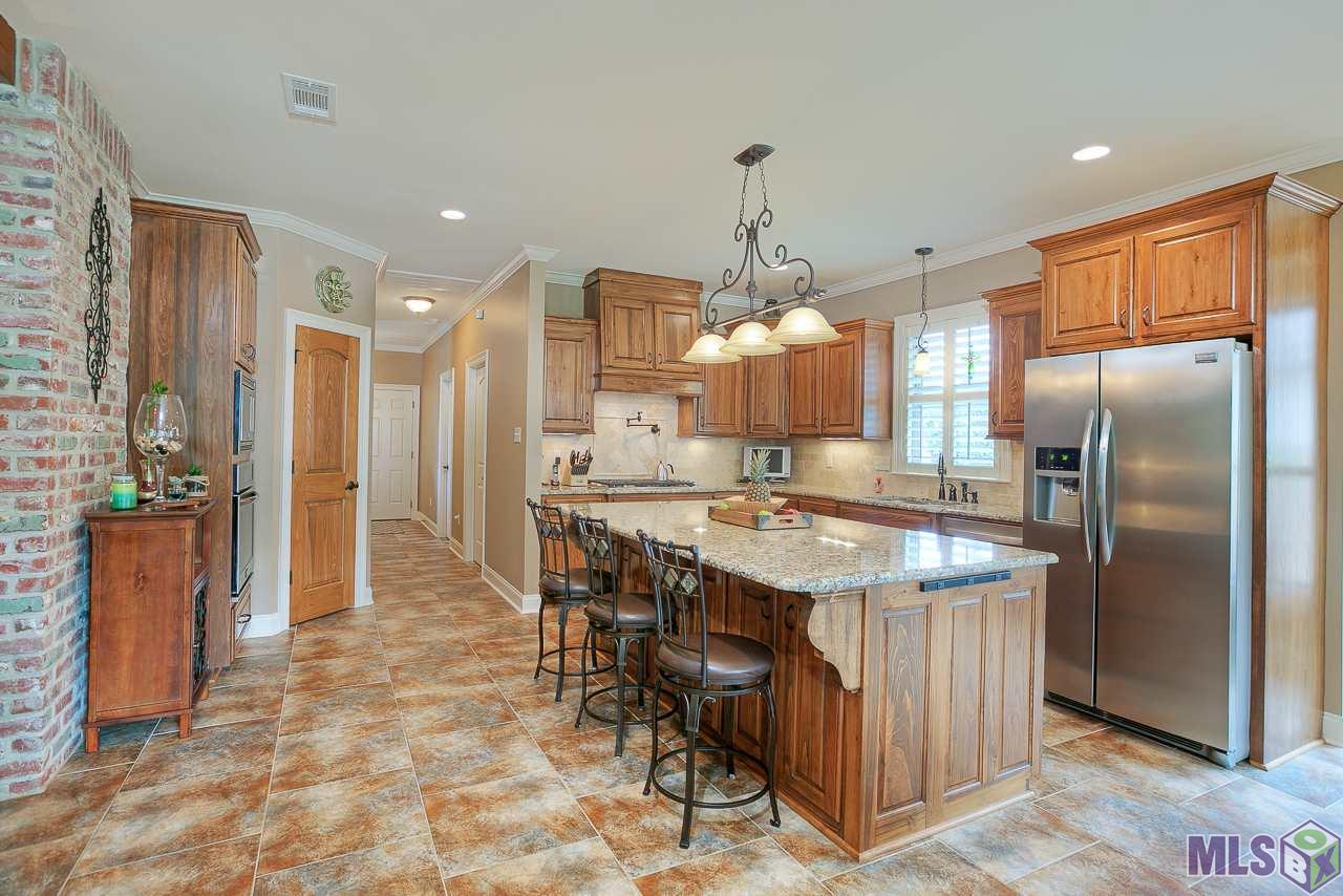 15810 Parkside Court Baton Rouge, LA 70817 - Photo 8 of 21 Gallery Image 8