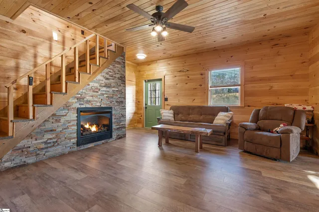 $495,671 | 106 Hiawatha Trail, Pickens, SC 29671