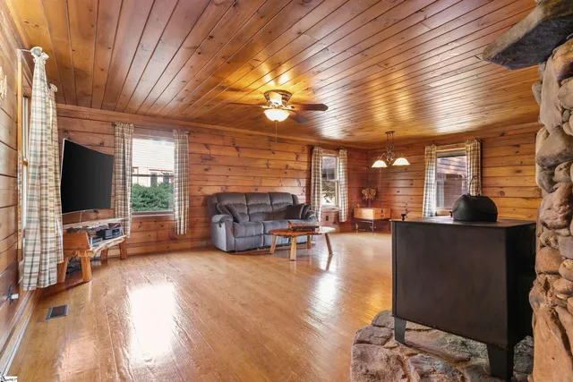 $495,671 | 106 Hiawatha Trail, Pickens, SC 29671