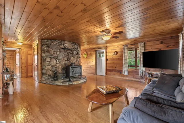 $495,671 | 106 Hiawatha Trail, Pickens, SC 29671