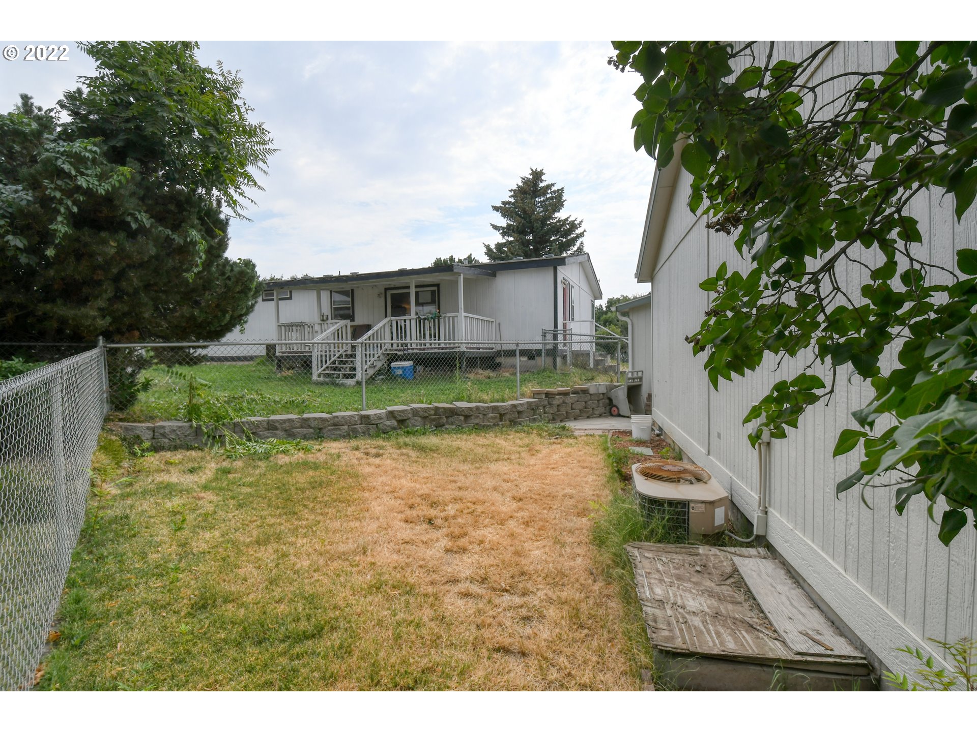 2600 Southwest Goodwin Avenue, Unit 33 Pendleton, OR 97801 - Photo 29 of 29 a view of a backyard