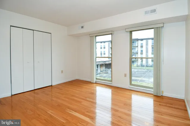 $2,100 | 5207 Newton Street, Unit 203, Bladensburg, MD 20710