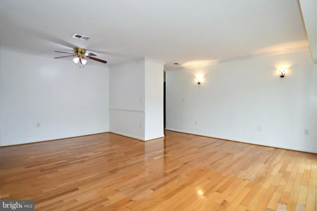 $2,100 | 5207 Newton Street, Unit 203, Bladensburg, MD 20710