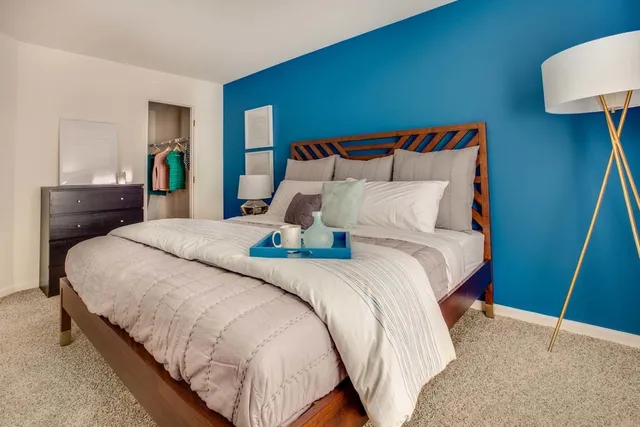 $2,199 | 170 MacArthur Drive, Unit 5922, Willowbrook, IL 60527