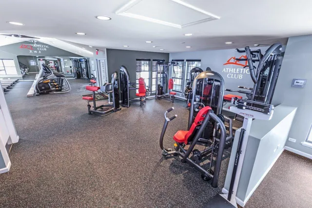 $2,199 | 170 MacArthur Drive, Unit 5922, Willowbrook, IL 60527