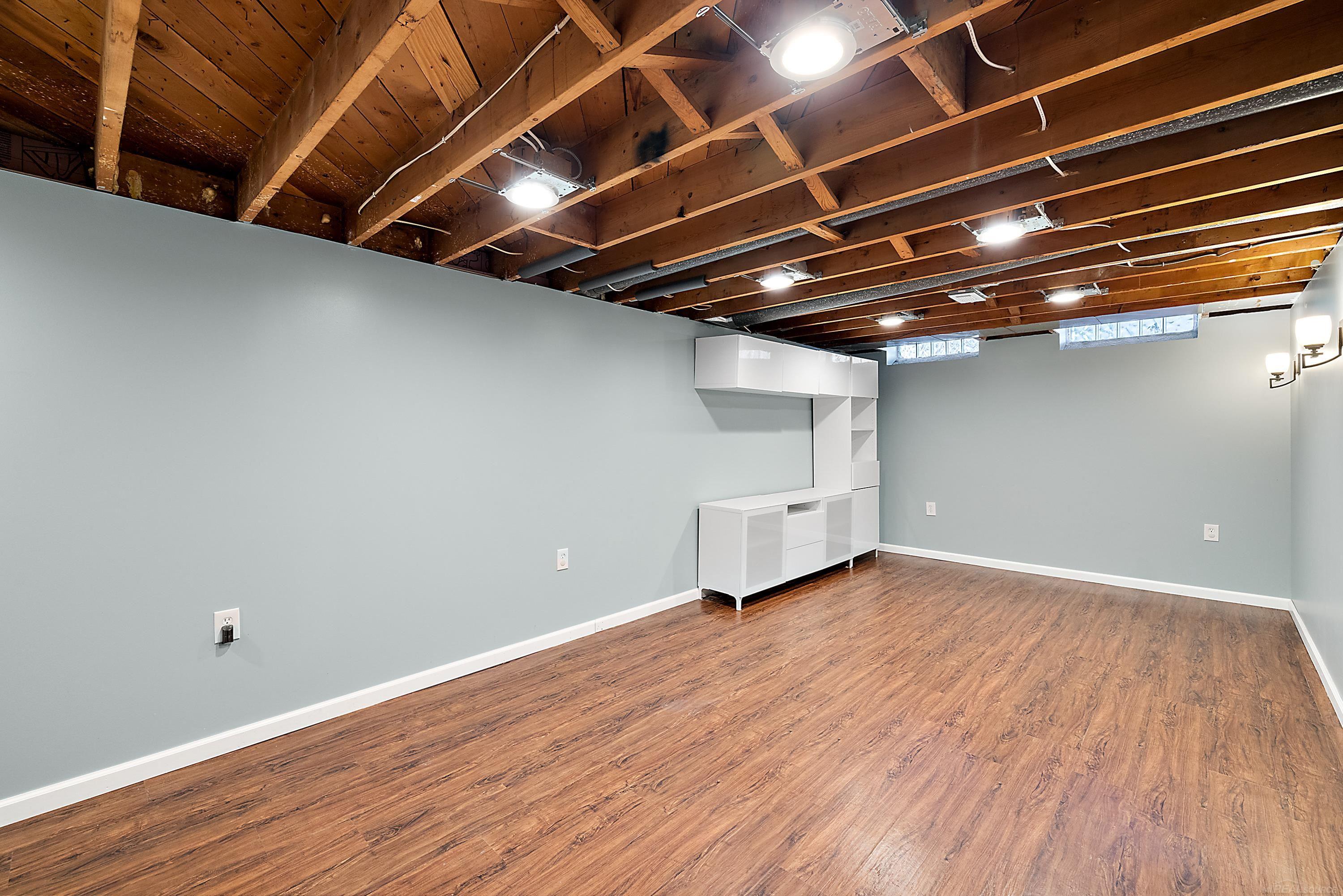 38276 Tottenham Road Sterling Heights, MI 48312 - Photo 33 of 44