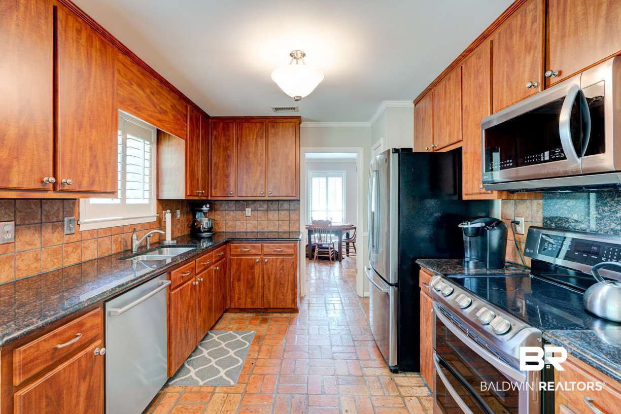 1637 Apex Drive Mobile, AL 36693 - Photo 8 of 25