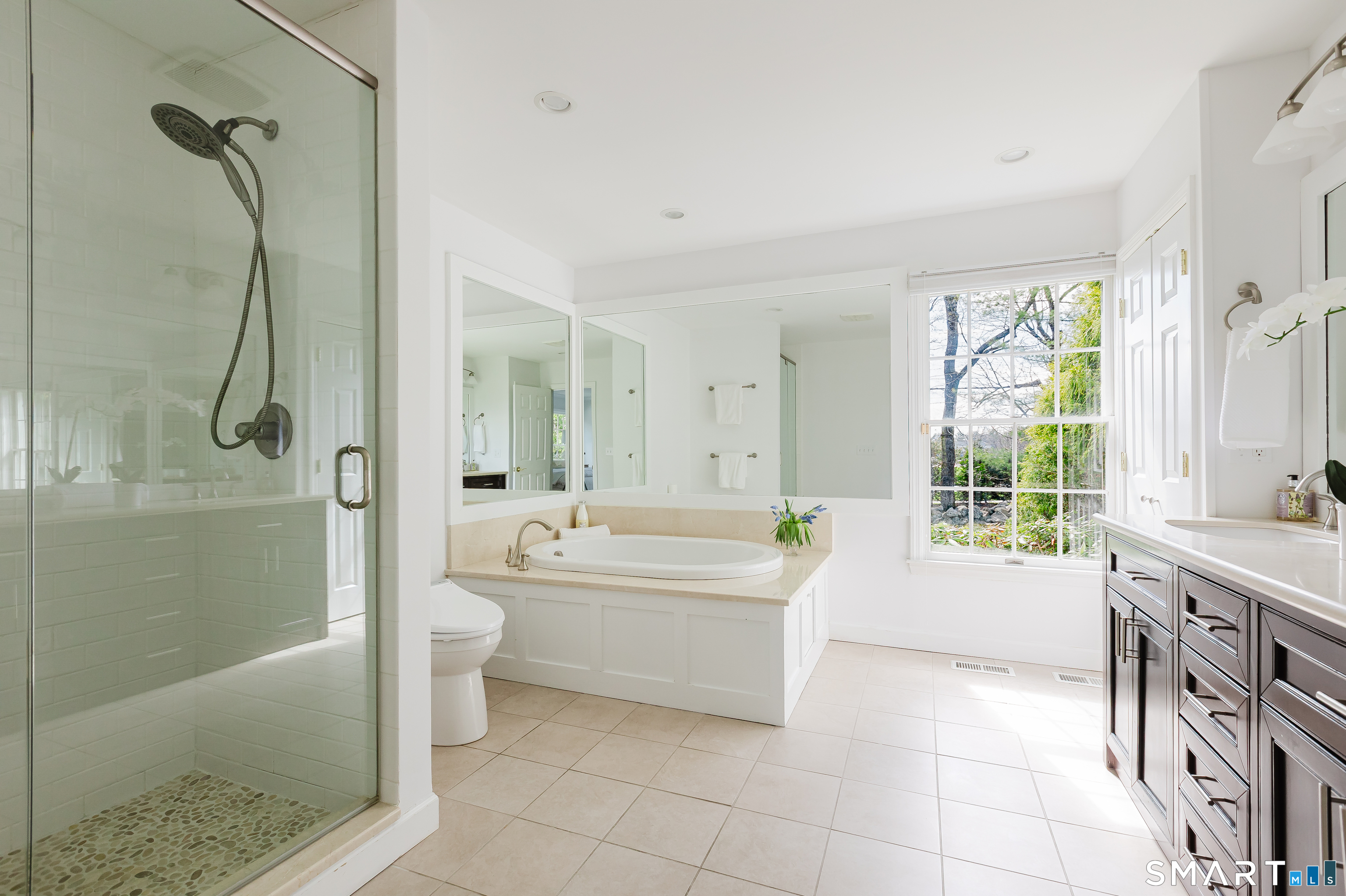 26 Farm Road New Canaan, CT 06840 - Photo 15 of 35