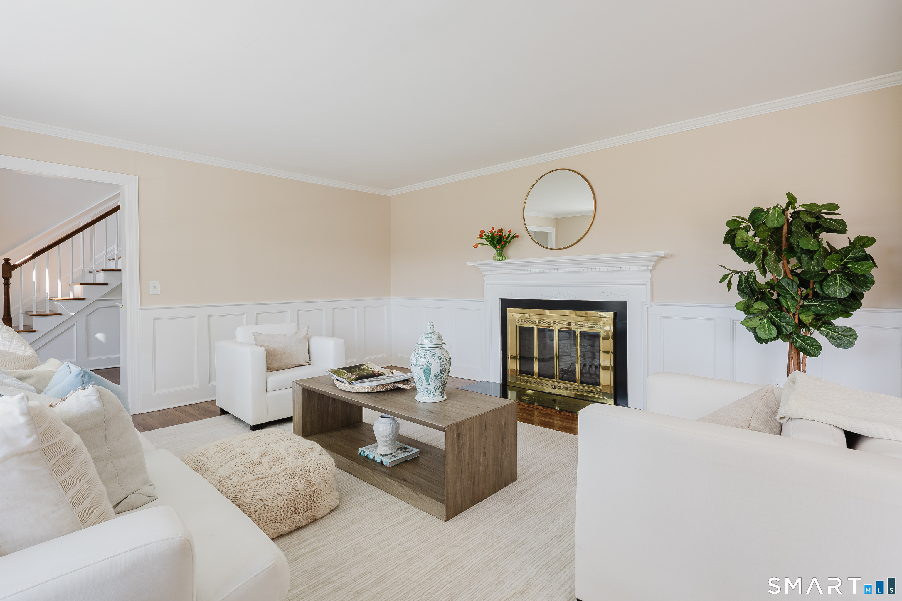 26 Farm Road New Canaan, CT 06840 - Photo 5 of 35