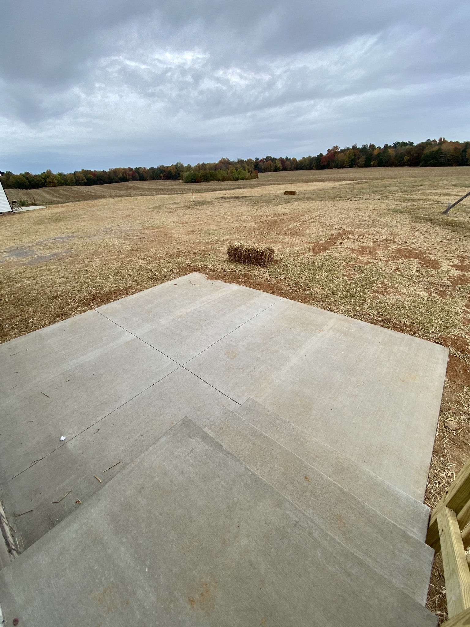 104 Fleming Road Portland, TN 37148 - Photo 11 of 22 a view of a lake