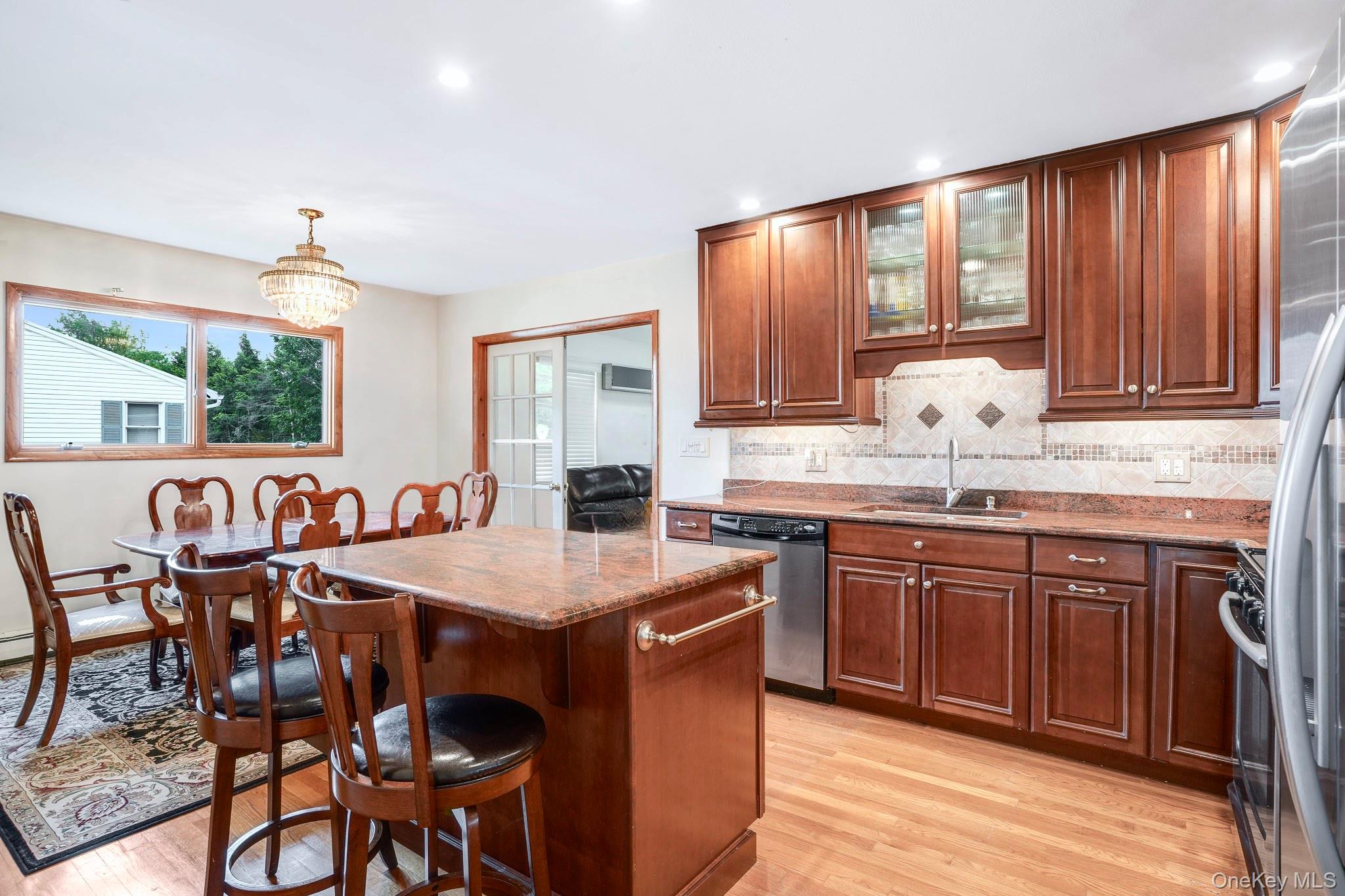 51 Sutton Park Road Poughkeepsie, NY 12603 - Photo 4 of 22