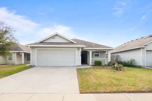 $1,700 | 2129 Sky Crest Drive, Corpus Christi, TX 78418