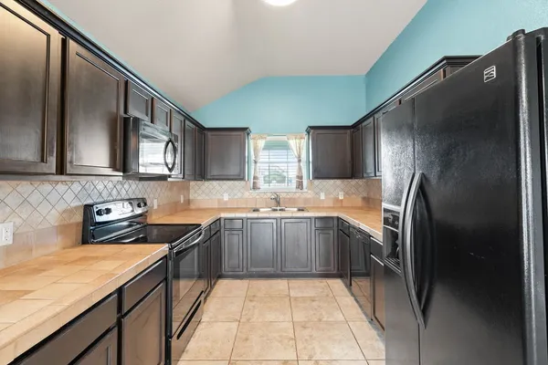 $1,700 | 2129 Sky Crest Drive, Corpus Christi, TX 78418