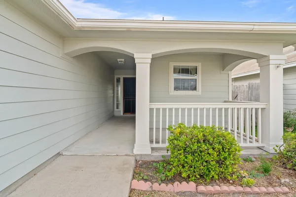 $1,700 | 2129 Sky Crest Drive, Corpus Christi, TX 78418