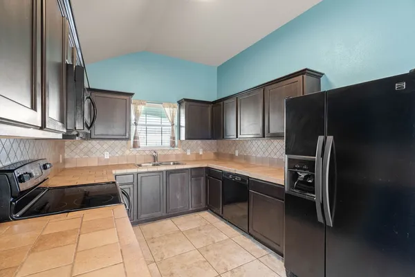 $1,700 | 2129 Sky Crest Drive, Corpus Christi, TX 78418